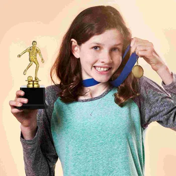 Aukso Apdovanojimas Trophy Cup Apdovanoti Sporto Varžybų Plastiko Futbolo, Krepšinio, Badmintono Trofėjus Suvenyrų Šventės 2